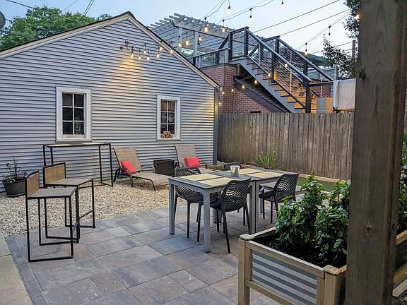 5th image of 1821 W Barry Ave #3