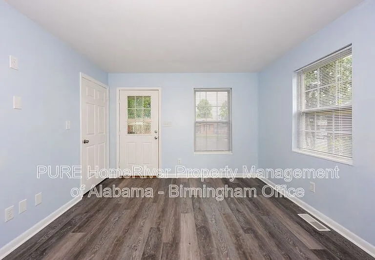 621 Bell Ave — Photo 2