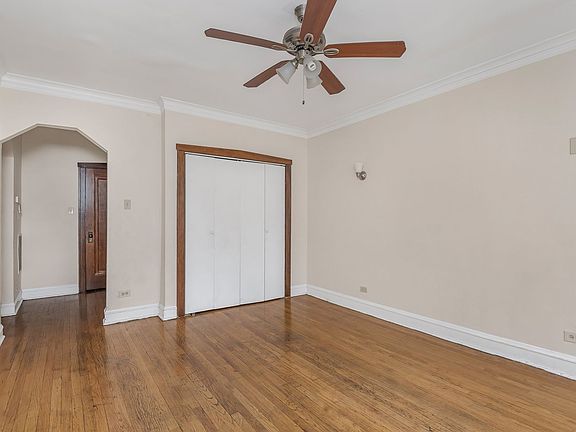 3rd image of 8047-8055 S Manistee Ave #3W