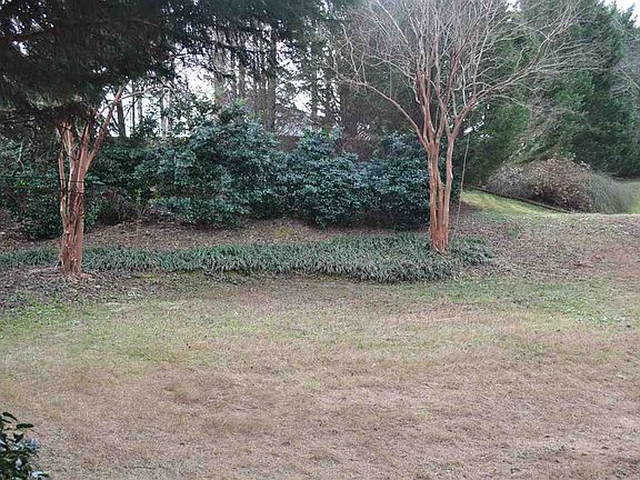 2nd image of 230 Kingsley Park Dr