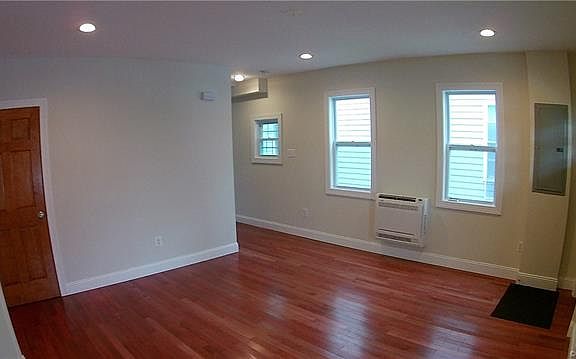 3rd image of 1102 N 31st St