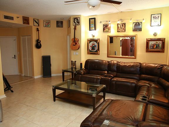 2nd image of 19195 NE 36th Ct APT 105
