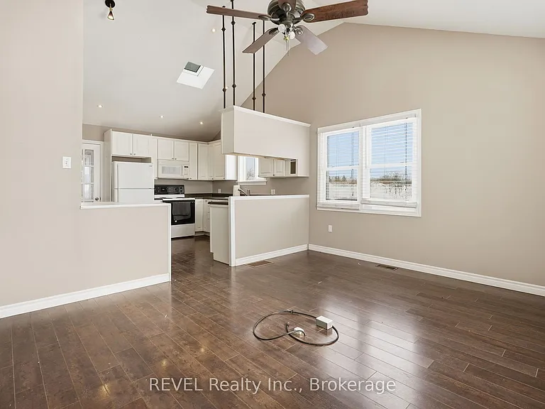 1098 Beaverdams Rd — Photo 7