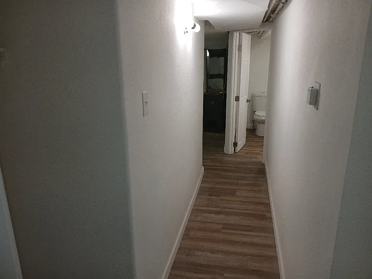 828 6th St #BASEMENT — Photo 4