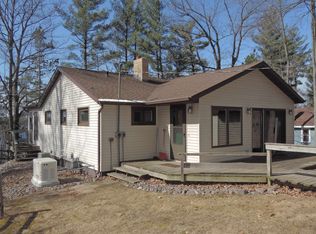 12041 Lakeside Dr, Suring, WI 54174