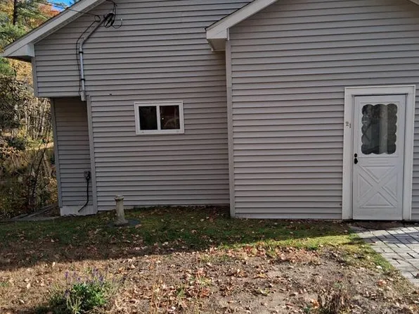 21 Hickory Ln, Hampton, NH 03842