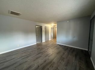 Stark Street Crossing, Portland, OR 97233