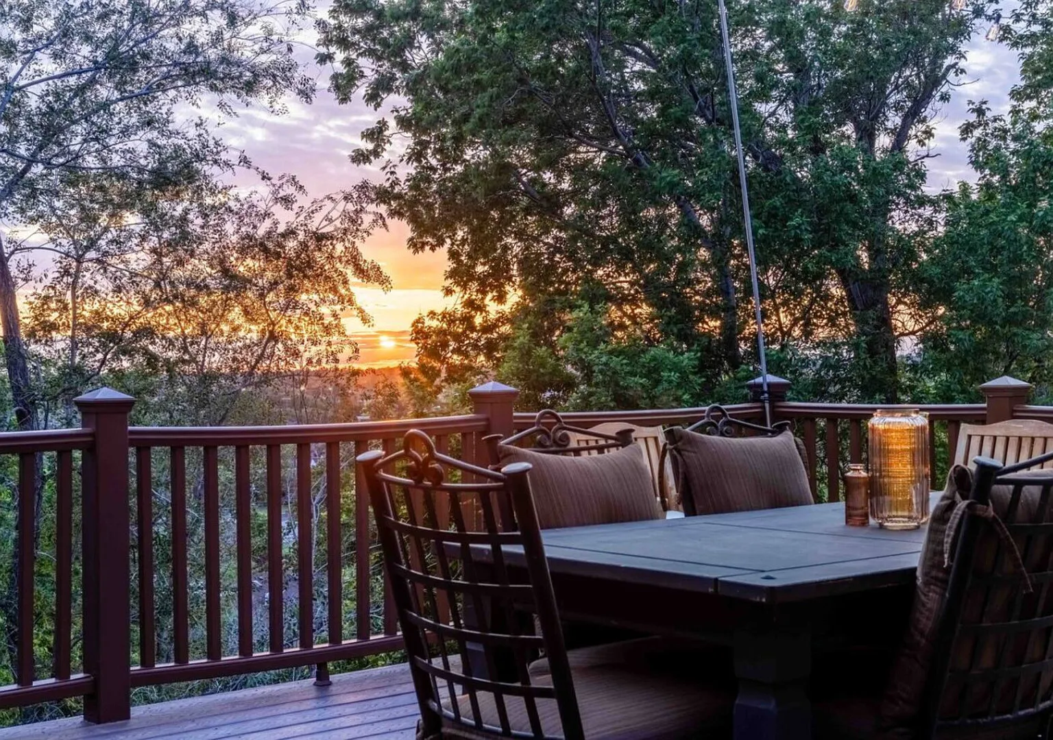 Farmington Basecamp-Hot Tub, Large Deck and View! — Photo 3