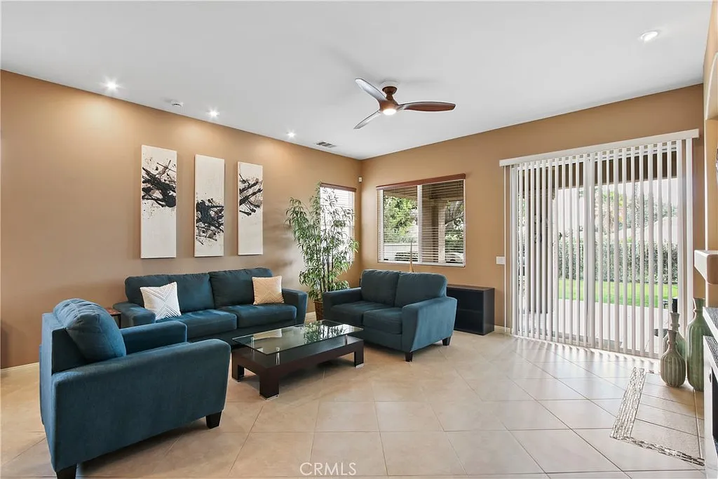 2 bed, 1777 sqft, $3,400 — Photo 4