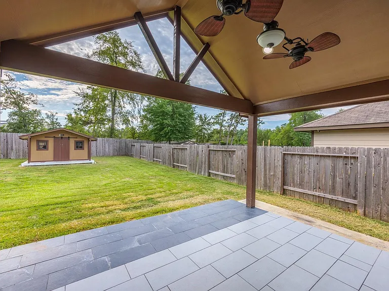 1945 Briar Grove Dr — Photo 18