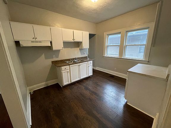 4th image of 3453 E 108th St