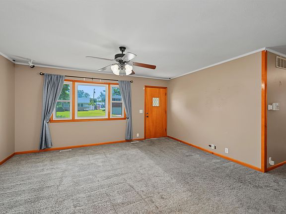 4th image of 2508 Simmons St