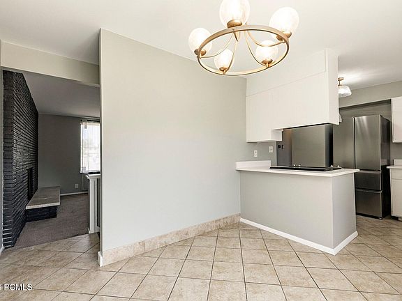3rd image of 394 E Bridlewood Dr