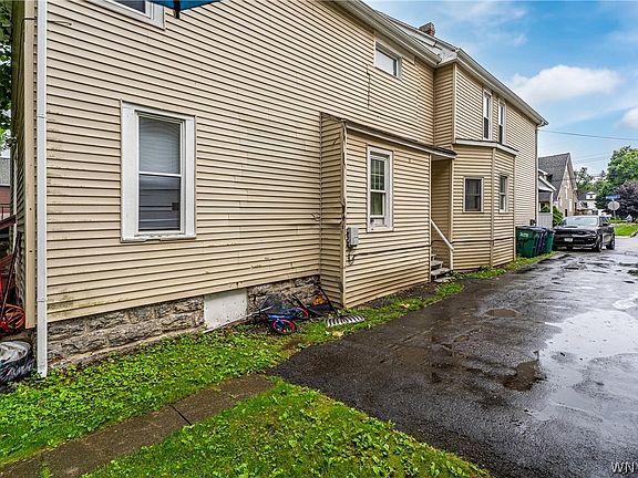 3rd image of 31 Wildwood Pl