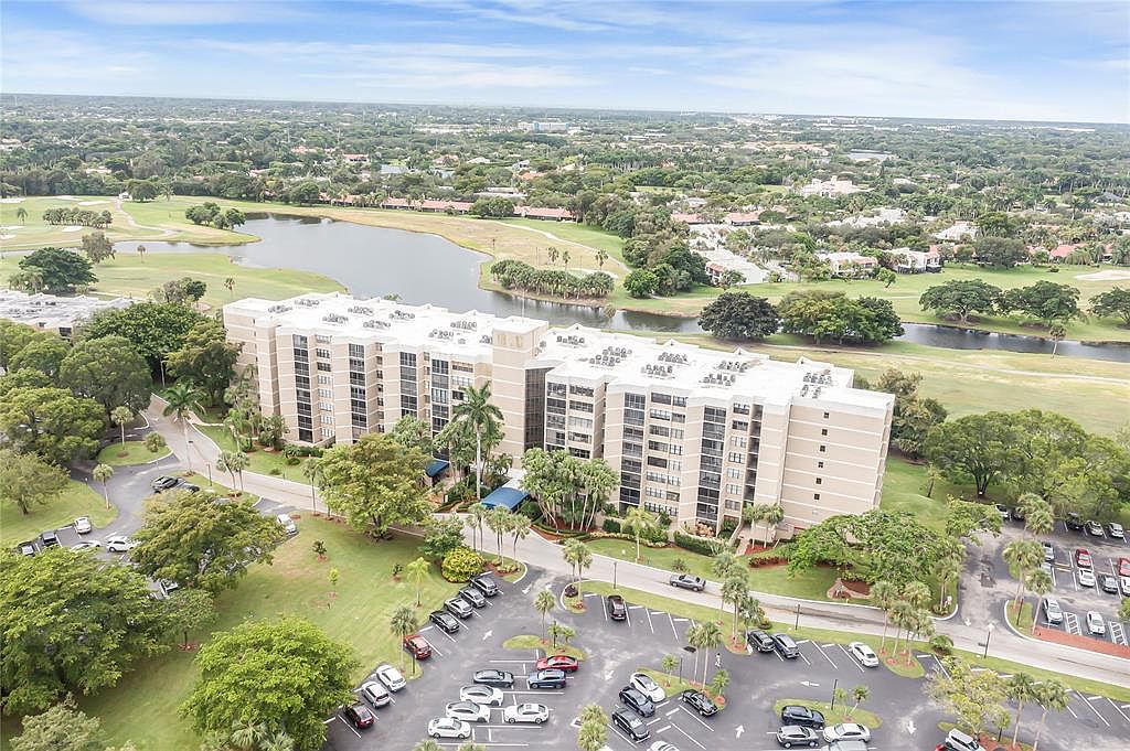 16300 Golf Club Rd #114