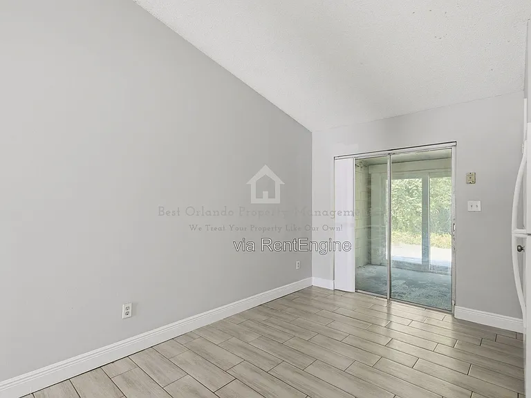 1950 Bonneville Dr #1 — Photo 10