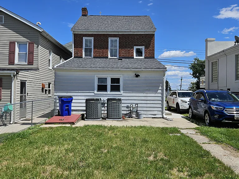 111 N Seton Ave — Photo 1