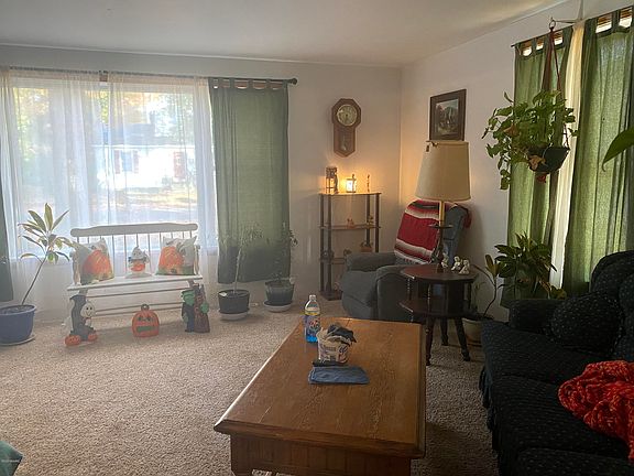 3rd image of 331 E Edgerton St