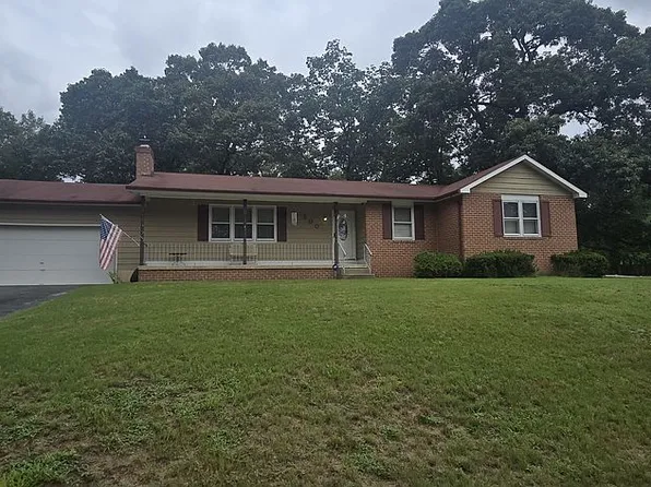 200 Falcon Dr, Pasadena, MD 21122
