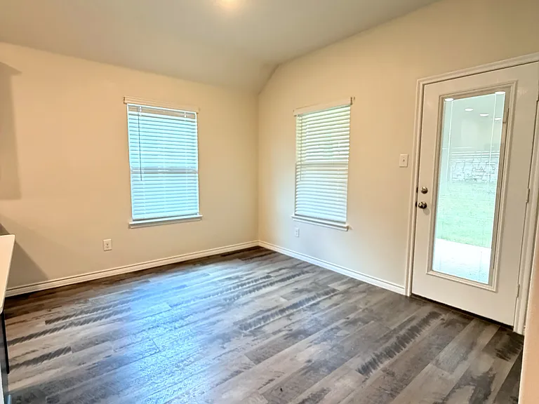 3413 Sabine Dr — Photo 15