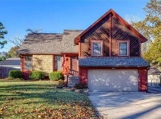 2704 NE 57th Ter, Gladstone, MO 64119