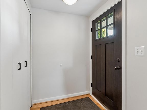 3rd image of 3508 Barbara Dr