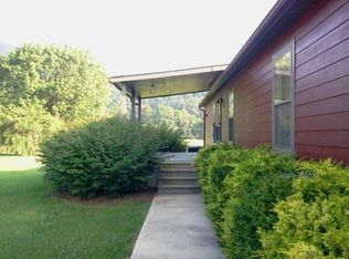 131 Shannondoah Dr, Canton, NC 28716