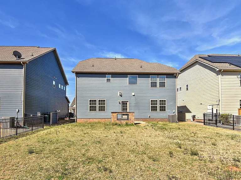 1036 Easley St — Photo 28