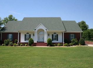 1504 Yellow Twig Ln, Dyersburg, TN 38024
