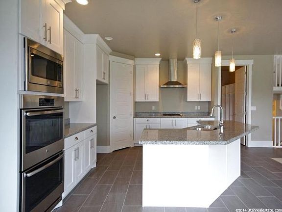 5th image of 75 E Catamaran Way