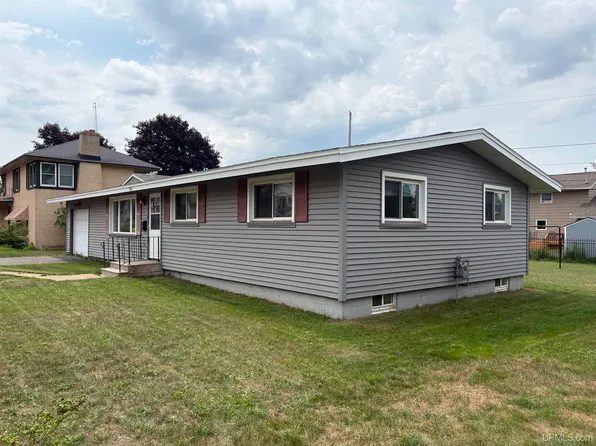 951 Baldwin Ave, Negaunee, MI 49866
