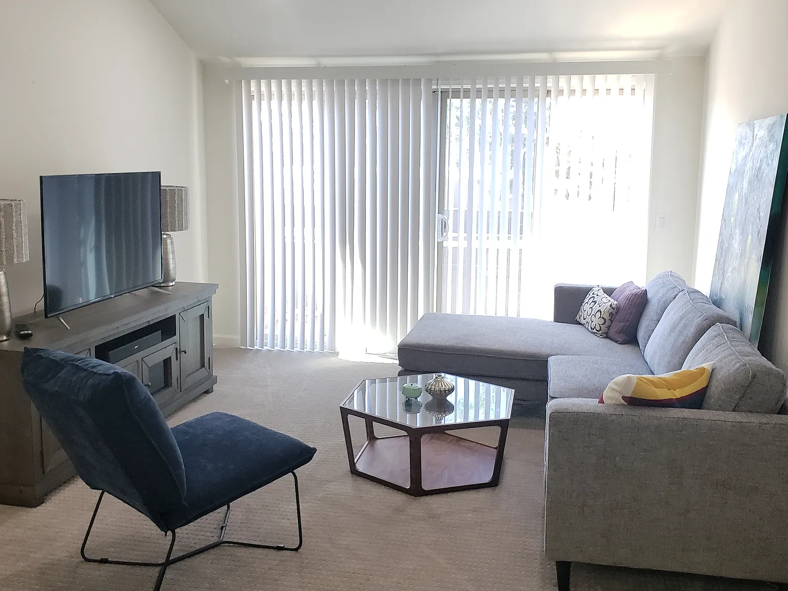 2 bed, 921 sqft, $2,585 — Photo 3