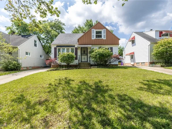 13604 Oak Park Blvd, Garfield, OH 44125