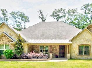 888 Carrell Rd, Lufkin, TX 75901