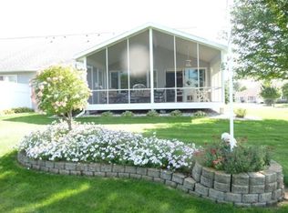 1436 Foxfire Ct, Waupaca, WI 54981