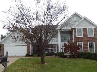 8 Spinning Wheel Ln, O'Fallon, MO 63368