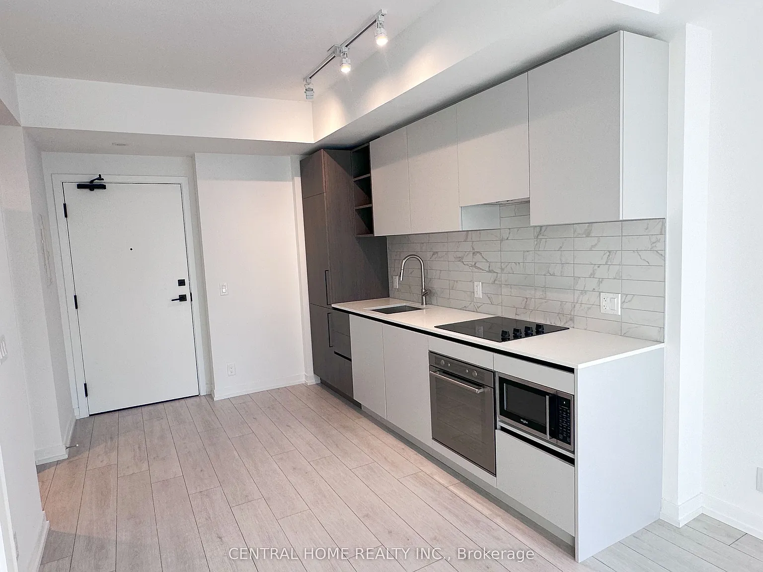 1 bed, $2,400 — Photo 1