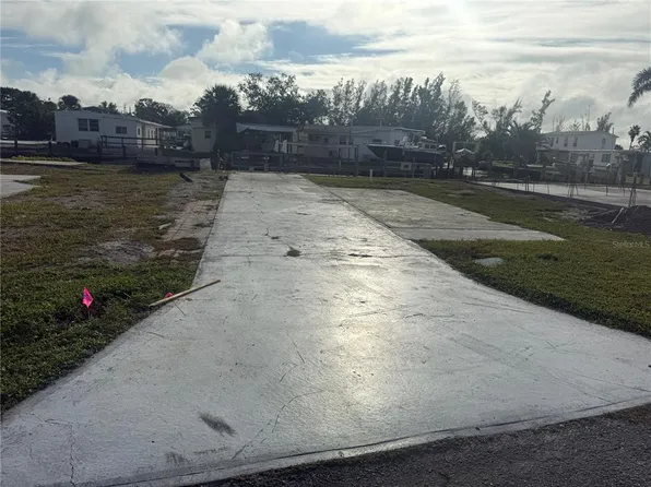 157 Serpentine Dr Lot 157, Venice, FL 34285