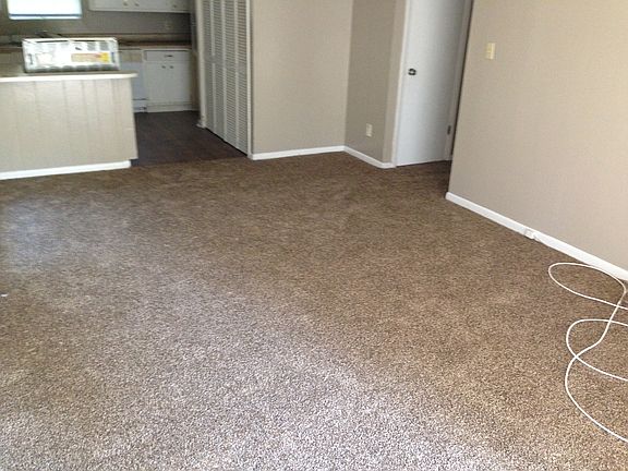2nd image of 2304 Hartsfield Ct #A