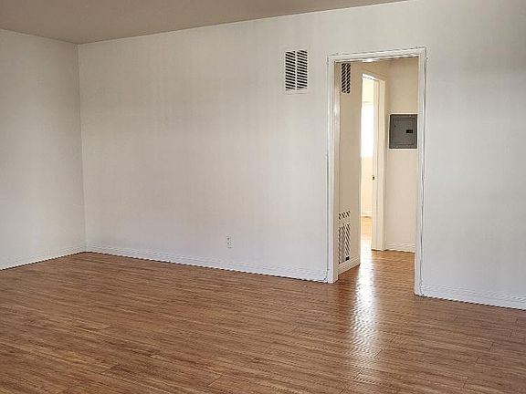 2nd image of 347 Salem St APT 3