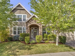 5211 N Wedgewood Loop, Newberg, OR 97132