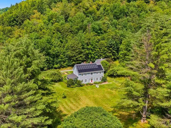 2564 Stage Road, Pomfret, VT 05067