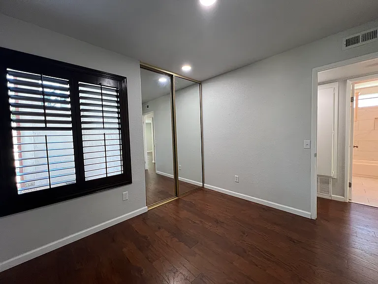 1371 La Mancha Pl — Photo 13