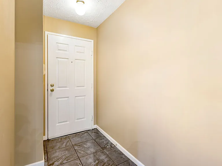 9450 Crockett Pass — Photo 3