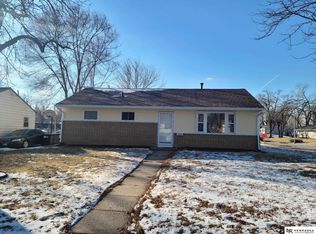 3204 S 39th St, Omaha, NE 68105