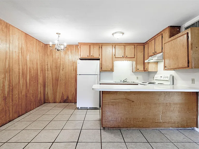 120 McAdams Ln #G — Photo 6