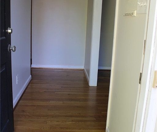 2nd image of 1301 Canterbury Ln