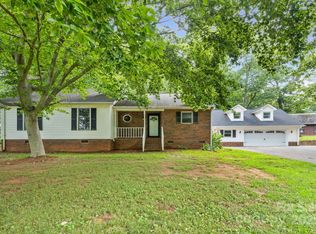 136 Ridgewood Ln, Statesville, NC 28677