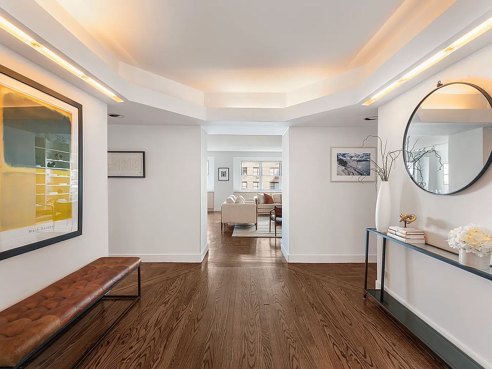 1st image of 30 W 60th St APT 6R