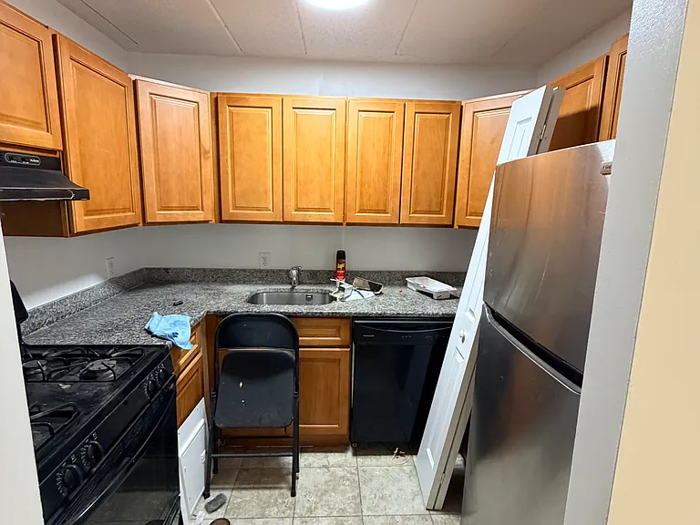 15813 72nd Ave #3 — Photo 3